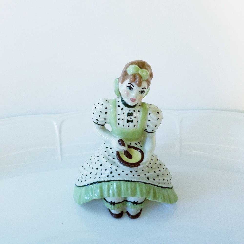 Ceramic Arts Studio Girl Figurine Bow Excellent